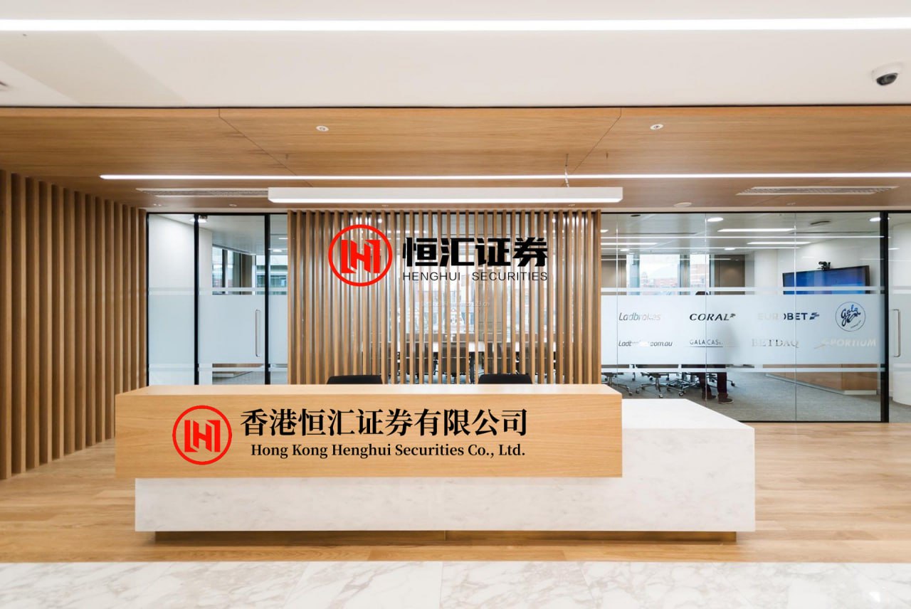 恒运配资 全网300万粉丝的网红小狗赫兹离世，网友们难过：又一个电子宠物离开了...